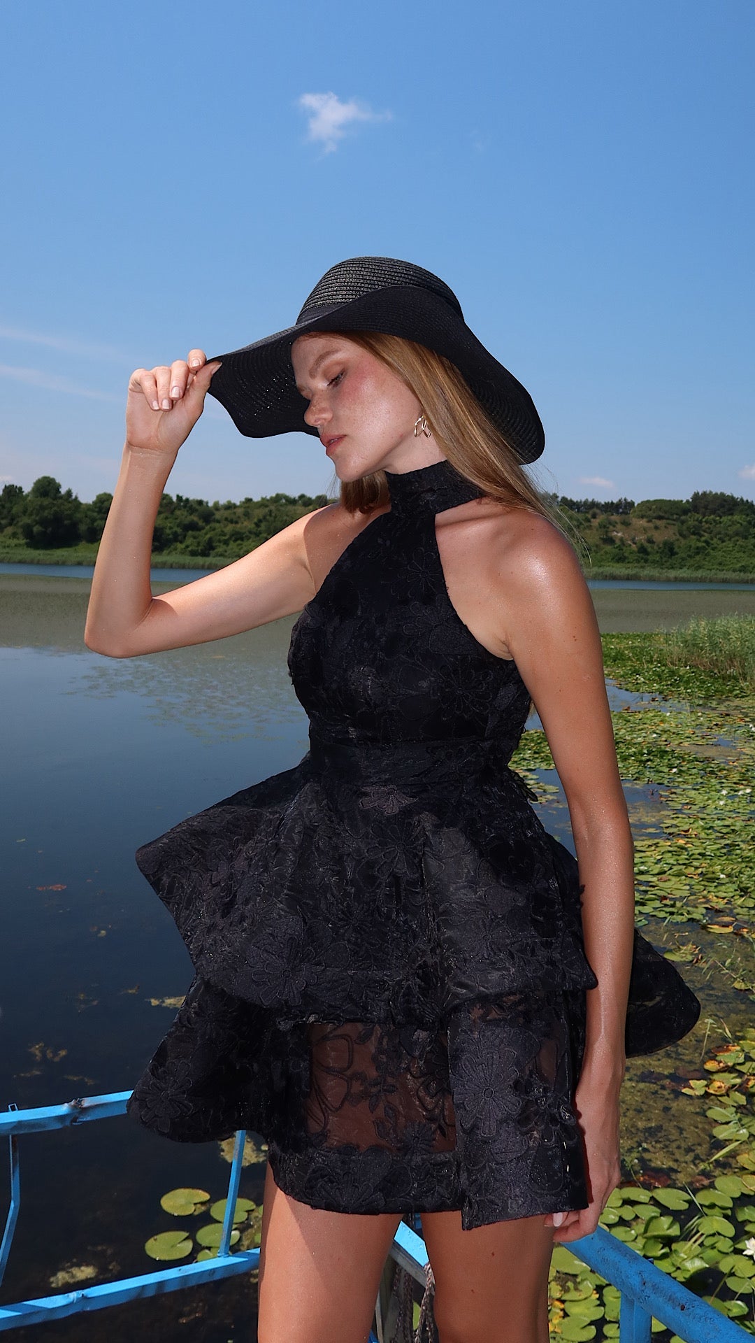 BLACK SWAN DRESS(Limited Edition)